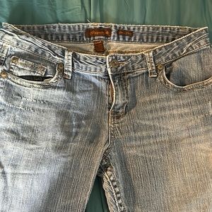 Women’s or juniors Aeropostale jeans